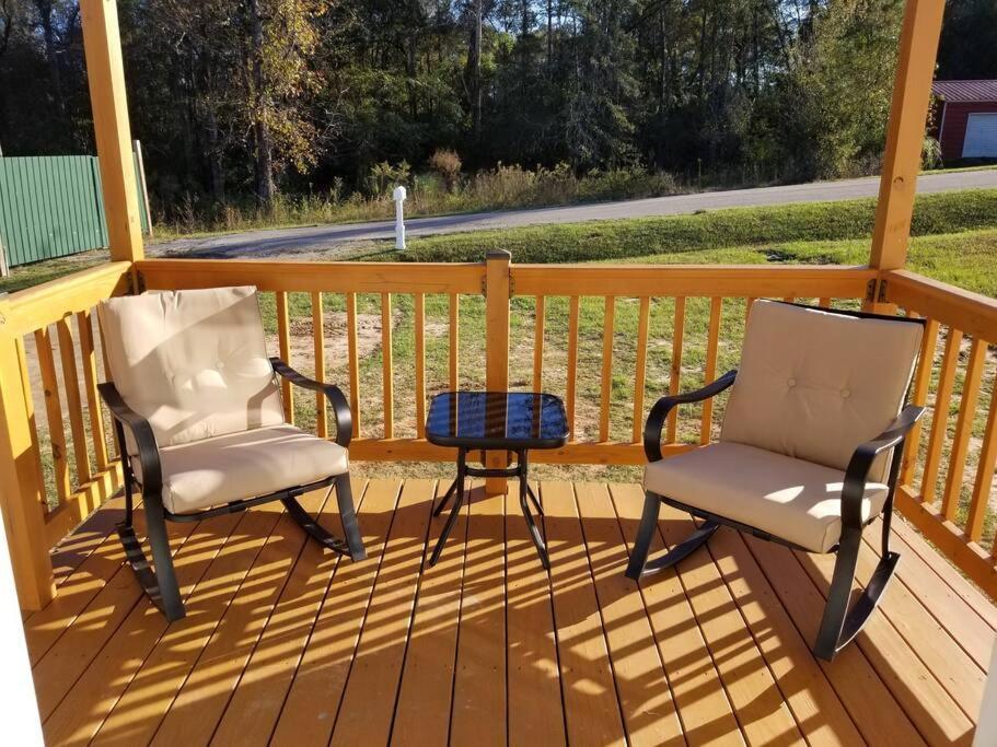Cozy Spacious Cottage With Deck And Grill Phenix City Exterior foto